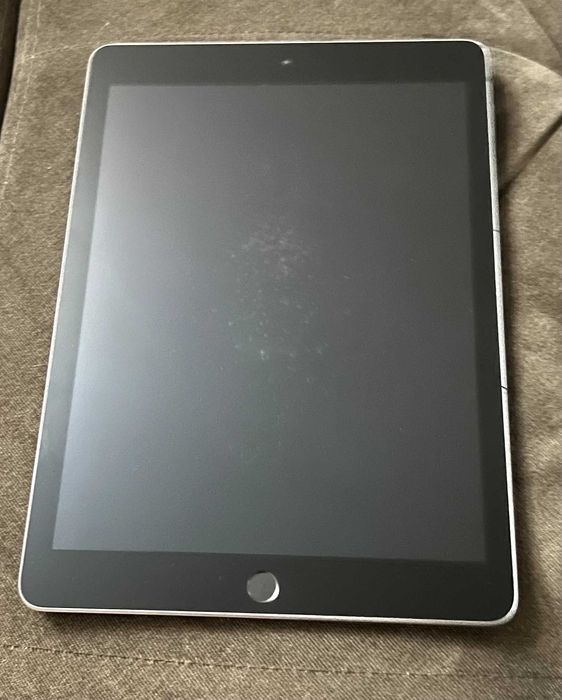 iPad 6th generation 32GB (2018)