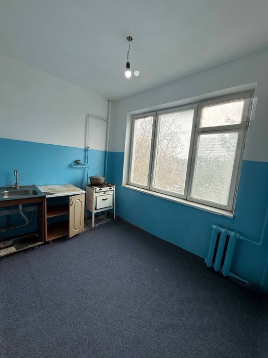 Срочно ижарага берилади пединститут 14 2- мактаб олдида 2 хона 3-етаж