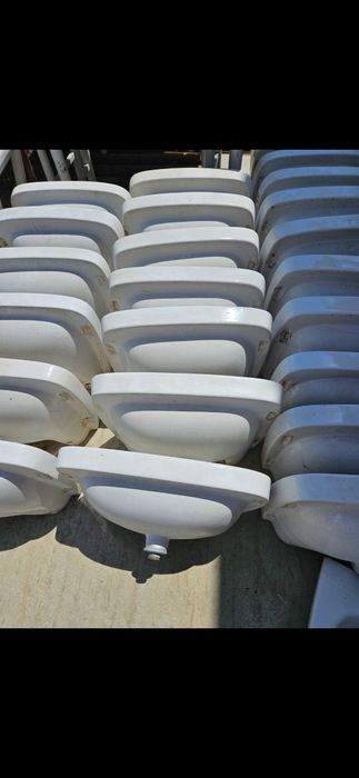 Usi de lemn fara toc