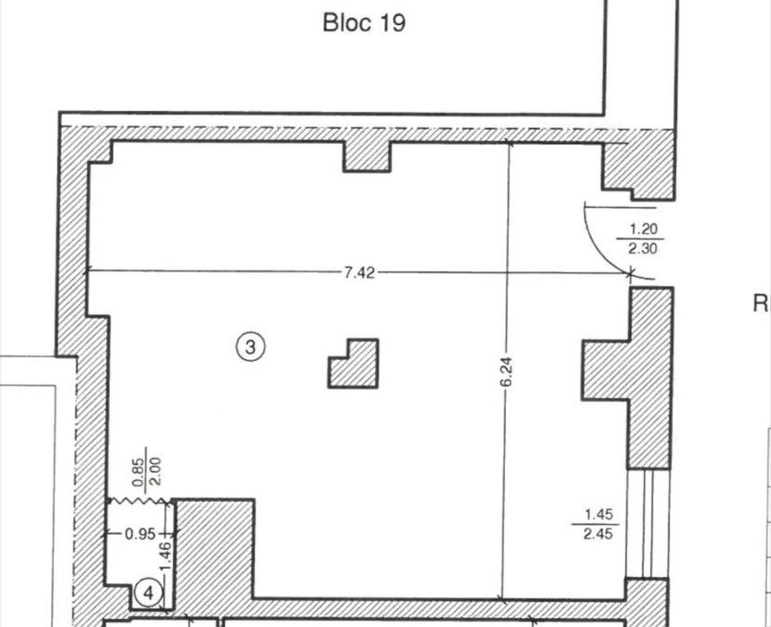 Inchiriez spatiu comercial ultracentral situat in Poiana  Campina Prahova