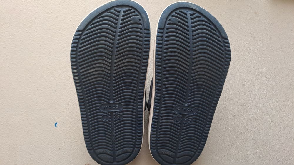 Crocs J2  (33-34)