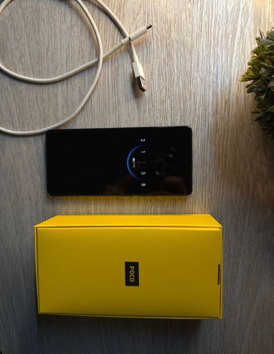 POCO M6 PRO / 256 GB / идеальное состояние