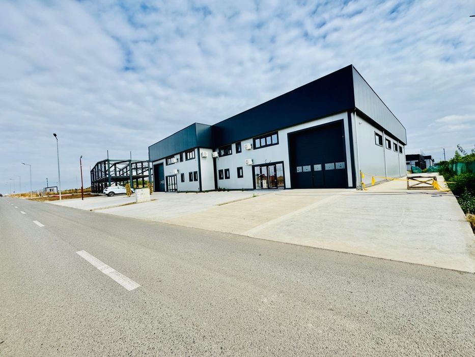 Vanzare imobil cu teren total 2.500mp si 2x cladiri lipite SDC 480mp