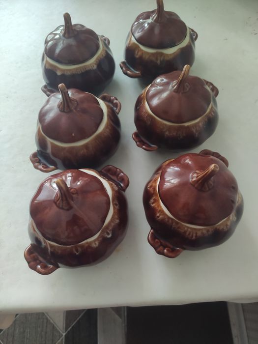 Стеклянные крышки,горшочки