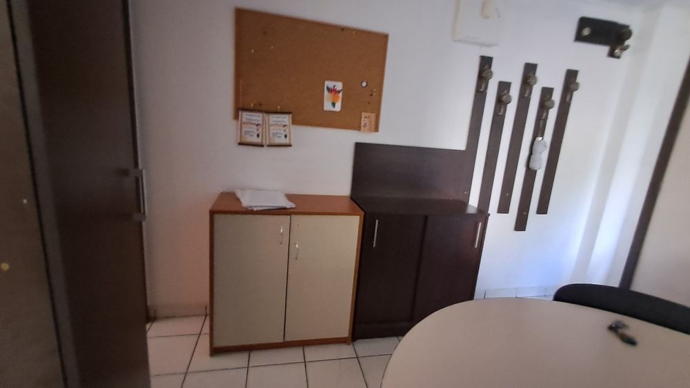 Цялостно офис обзавеждане €350 за всичко