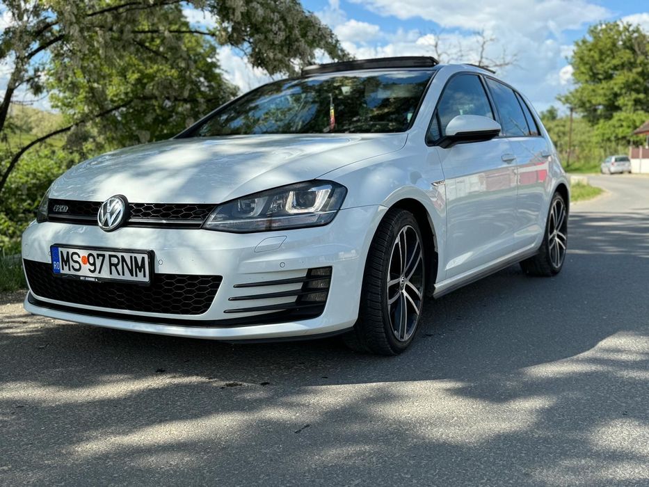 Golf 7 GTD / DSG / Sport&Sound / Panoramic