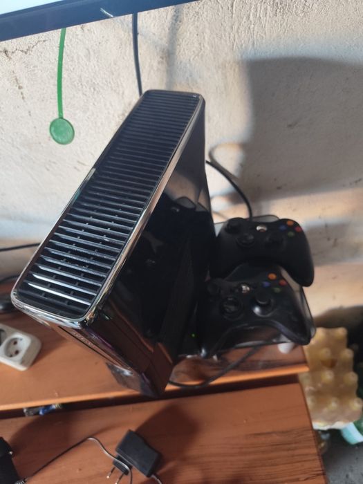 X box 360 slim Freebute