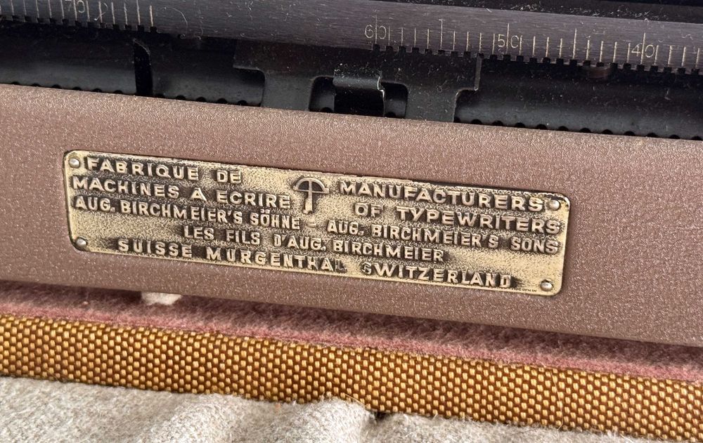 Masina de scris Swissa Piccola mecanica cu valiza functionala