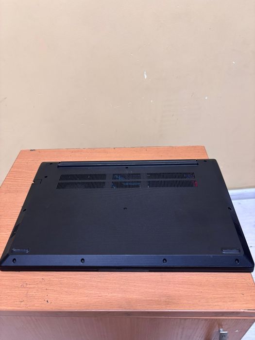 Ноутбук Леново 1000гб