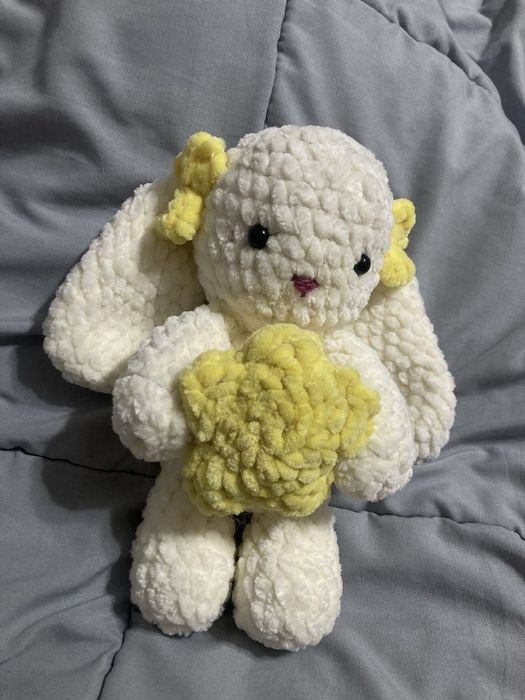 Игрушки и шапочки ручной работы