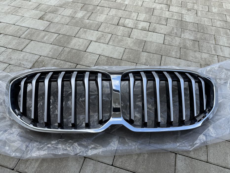 Grila radiator Bmw seria 1 F40 (originala)