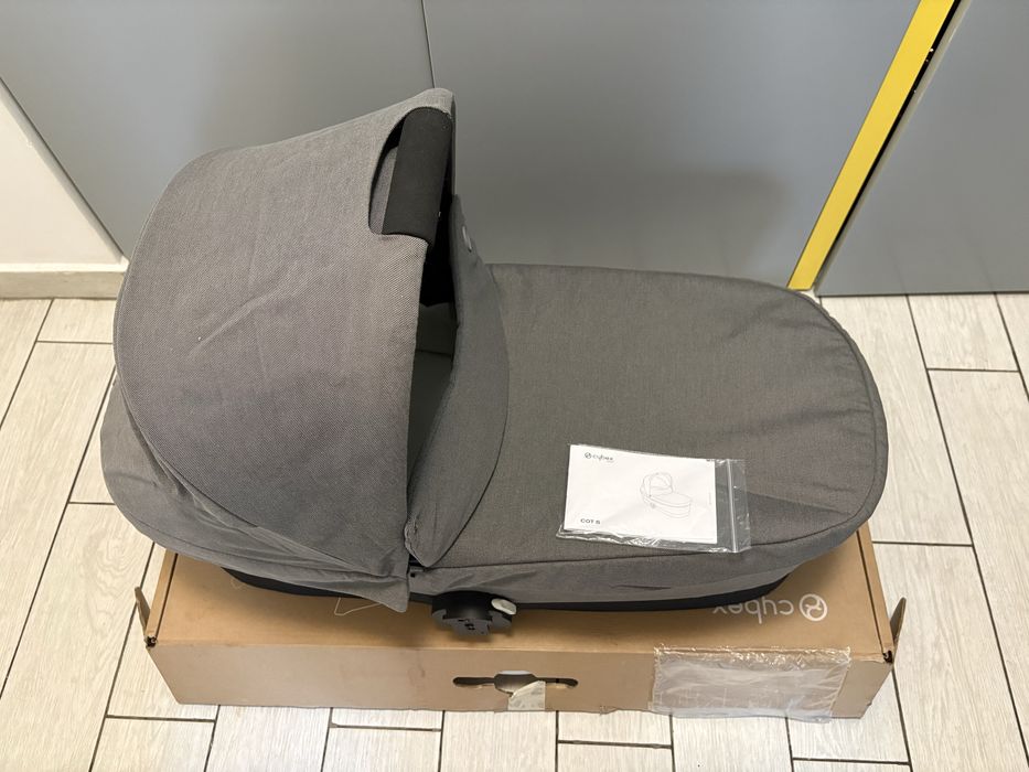Carucior Cybex Balios S Lux + Landou Cot S