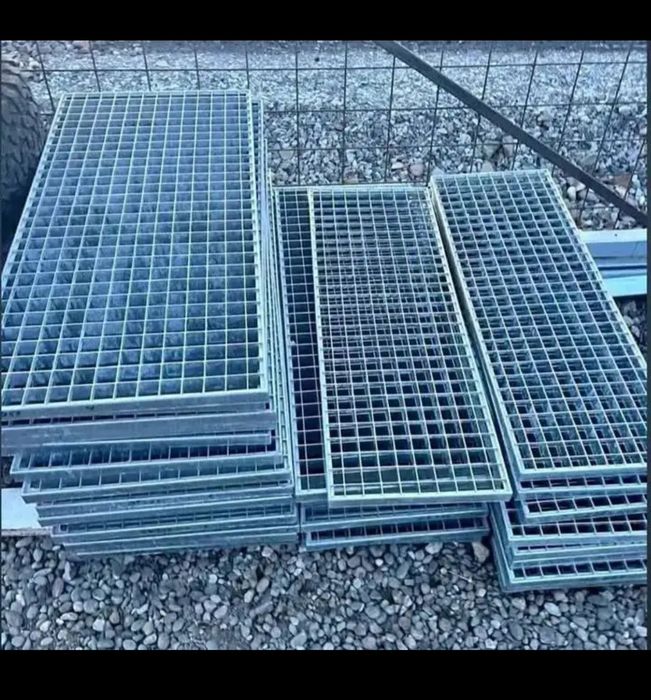 Gratare zincate la diferite dimensiuni debitam la dimensiunea dorită d
