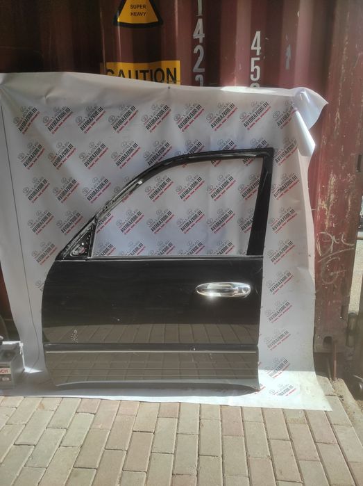 Дверь передняя TLC 100 в отличном состоянии