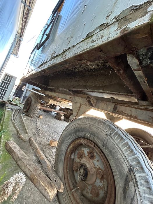 Стар военен фургон, сандвич панел