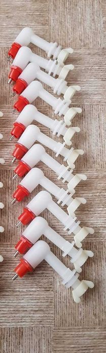 Поилка за Зайци - ПВЦ нипел!