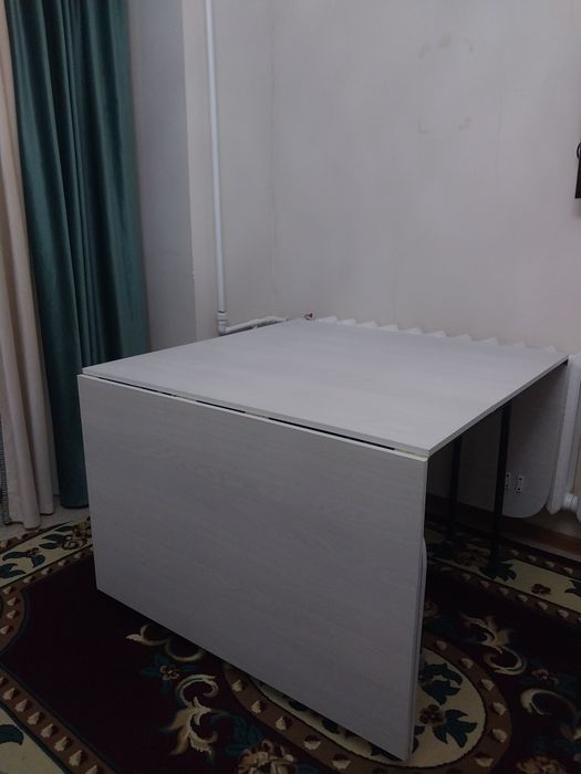 Продаю стол для гостей