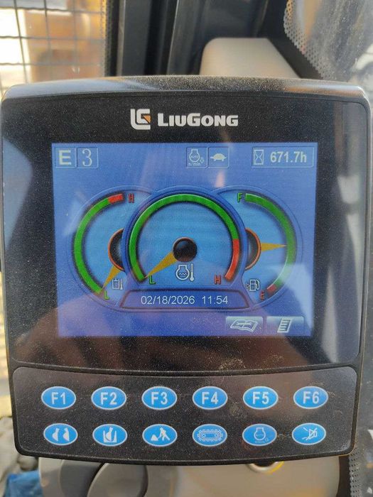 Гусеничный экскаватор LiuGong 933E в РАССЧОЧКУ