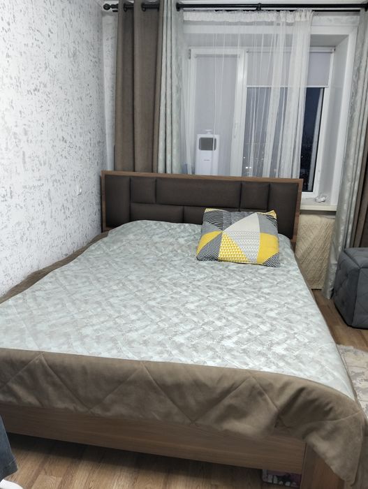 Продам спальный гарнитур