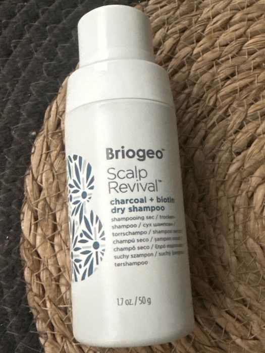 Briogeo сух шампоан - нов
