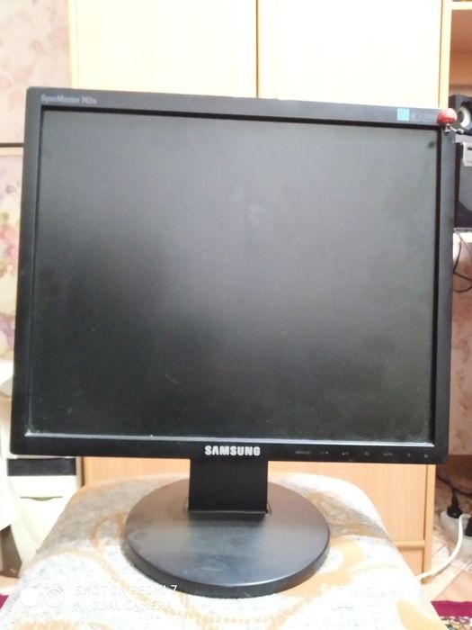 Монитор Samsung syncMaster 743N