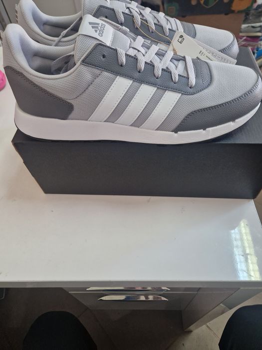 Vand Adidas nou la cutie nr 46