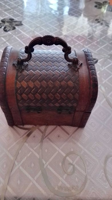 Ковчеже с метален обков