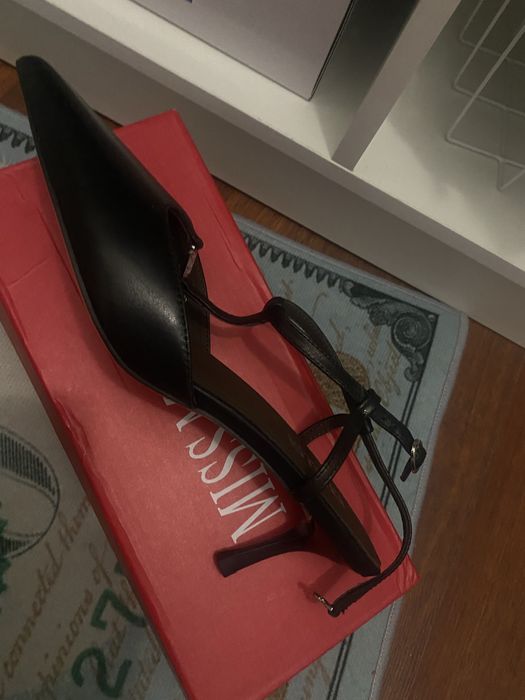 Продам женские туфли