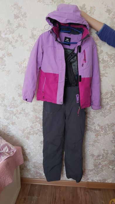 Продам вещи для девочек  зимняя !