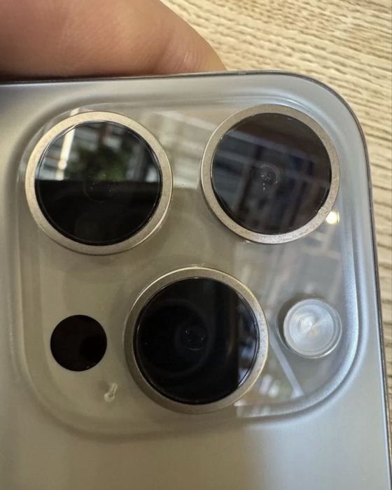Iphone 15 pro в хорошем состоянии