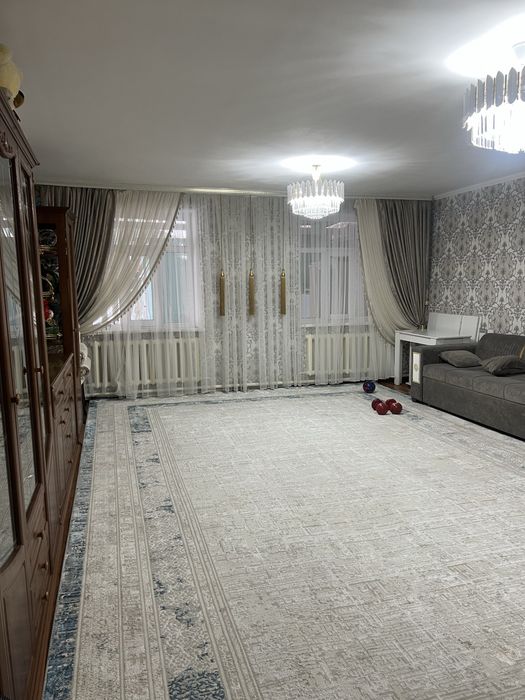 5 бөлмелі қала орталығындағы жер үй сатылады