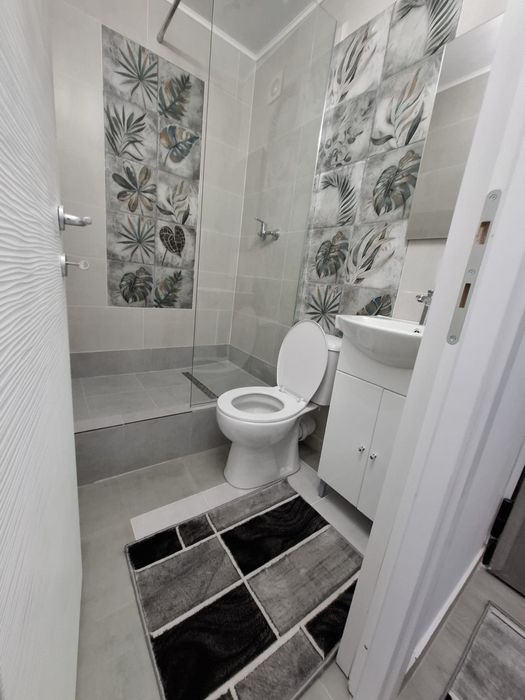 Persoana fizica , vand garsoniera , complet renovata , lux