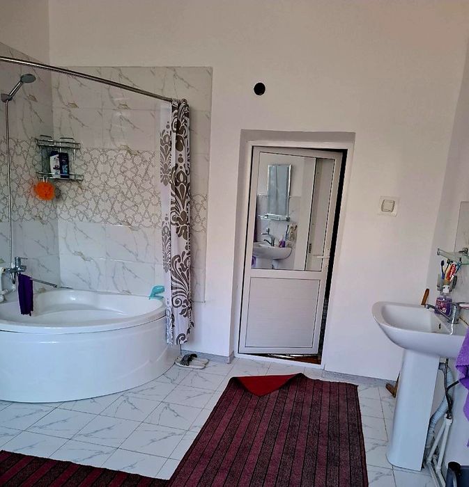 Жай сатылады срочно центрда А.Бегимов 1г уй