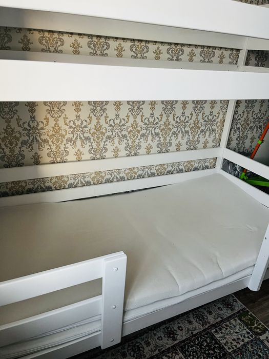 Кровать двухъярусная