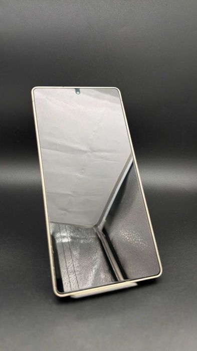 Dracula Amanet: Samsung S25 Ultra, 256Gb/12Ram.