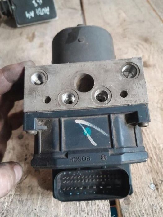 pompa abs unitate abs calculator abs modul abs ford mondeo mk3 0265800