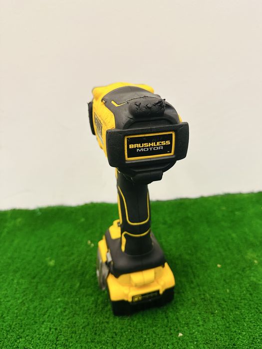 Impact Dewalt DCF894