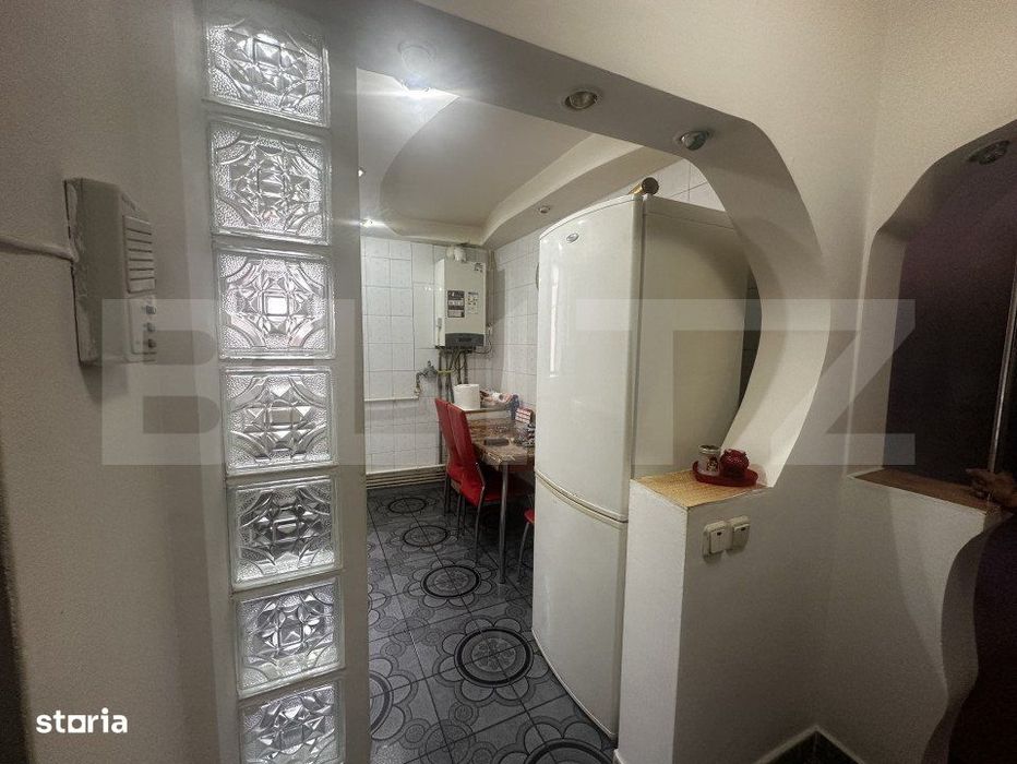Apartament 3 camere, 70 mp , zona 8 Mai