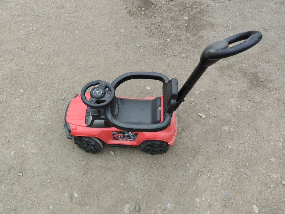 Продам детскую машину