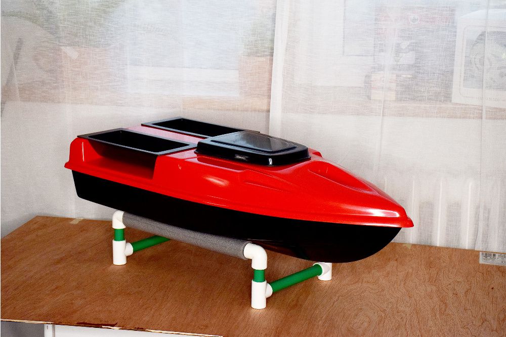 Coca EVO HIBRYD Bait Boat - Navomodel Plantat Nadit Pescuit