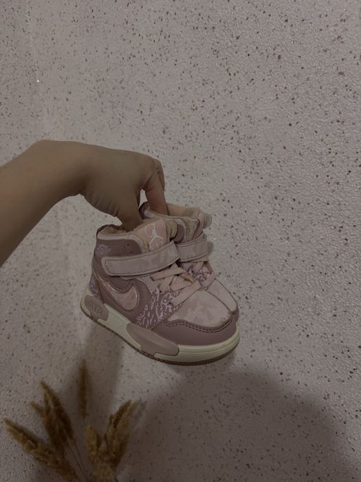 Ботиночки для девочки на весну