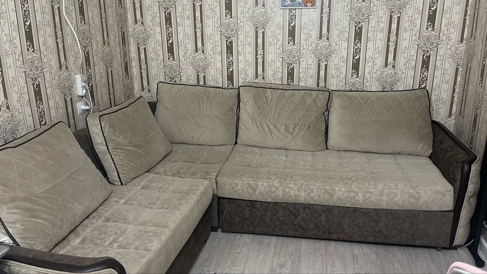 Диван в гостинную