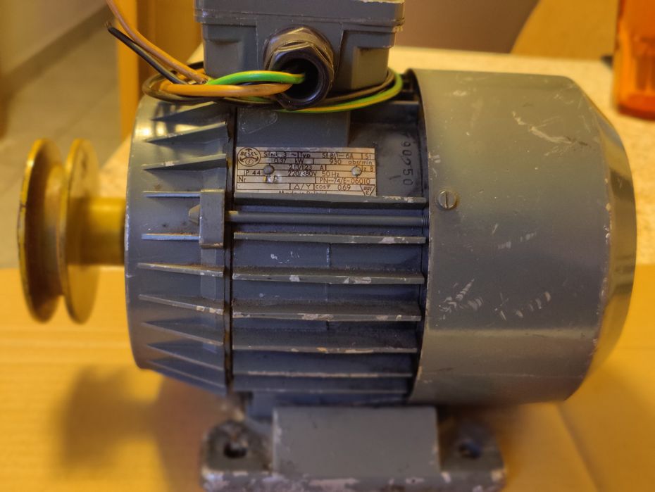 Motor Polonia Besel Silnik3 de 0,37 KW, 220/380V