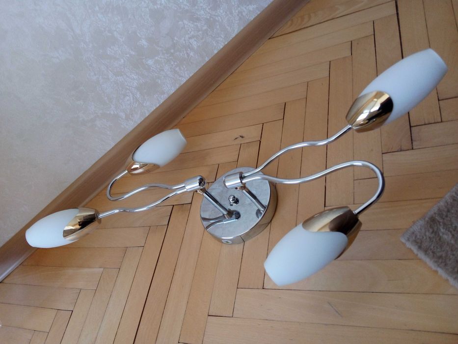 Продавам осветителни тела