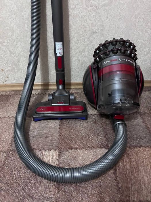 Dyson Cinetic Big Ball Animalpro 2, модель CY26, 700 Вт