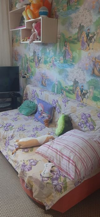 Продаю квартиру улучшенной планировки.