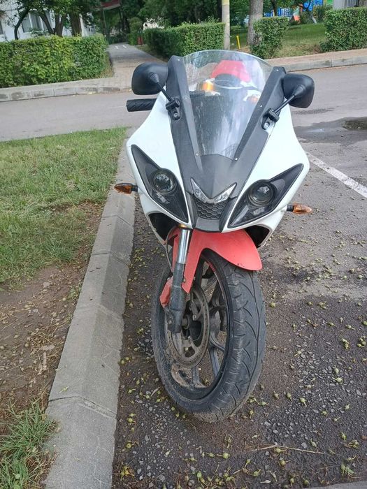 Rieju RS3 – urgent, înainte să mă înscriu la Facultatea de Birocrație!