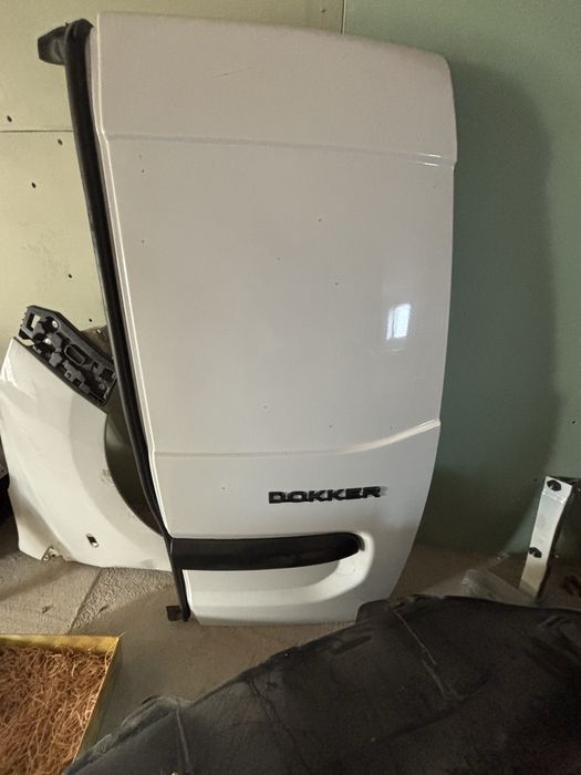 Usa dreapta spate Dokker