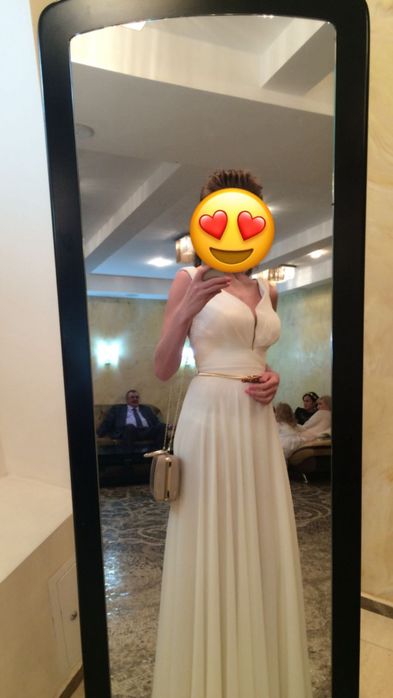 Платье цвета слоновой кости