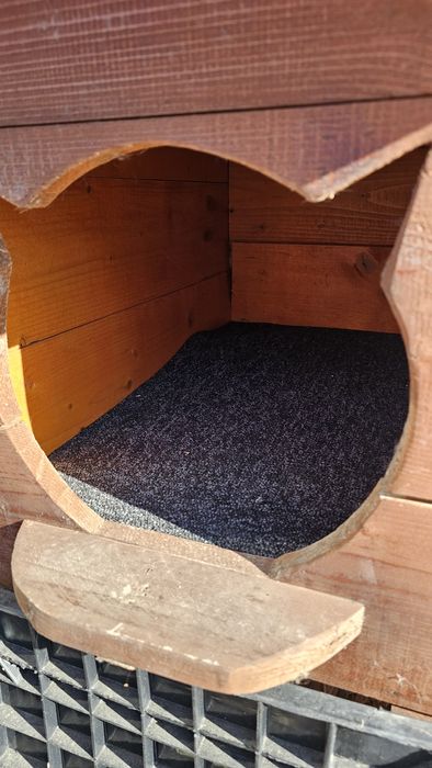 Cotet / Cuscă / Coteț izolat si incalzit pt Câine / Pisică